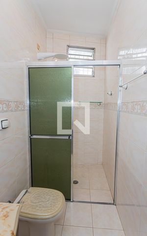 Casa à venda com 170m², 3 quartos e 3 vagas Casa à venda com 170m², 3 quartos e 3 vagasBanheiro 1