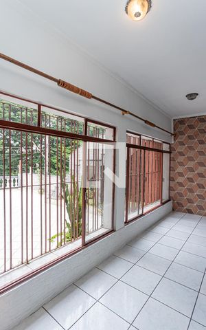 Casa à venda com 170m², 3 quartos e 3 vagas Casa à venda com 170m², 3 quartos e 3 vagasHall de Entrada