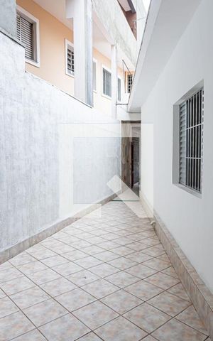 Casa à venda com 170m², 3 quartos e 3 vagas Casa à venda com 170m², 3 quartos e 3 vagasQuintal