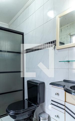 Casa à venda com 370m², 5 quartos e 2 vagas Casa à venda com 370m², 5 quartos e 2 vagasBanheiro da Suíte 1