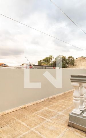 Casa à venda com 370m², 5 quartos e 2 vagas Casa à venda com 370m², 5 quartos e 2 vagasÁrea Externa