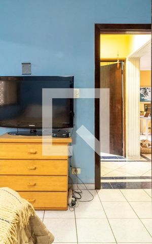 Casa à venda com 370m², 5 quartos e 2 vagas Casa à venda com 370m², 5 quartos e 2 vagasSuíte 2