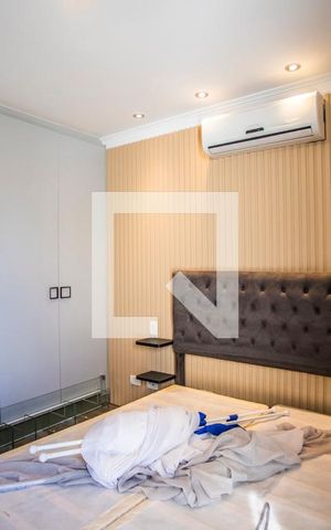 Casa à venda com 300m², 5 quartos e 2 vagas Casa à venda com 300m², 5 quartos e 2 vagasSuíte 2 - Armários