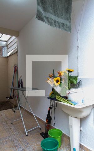 Casa de condomínio para alugar com 90m², 2 quartos e 2 vagas Casa de condomínio para alugar com 90m², 2 quartos e 2 vagasÁrea de serviço