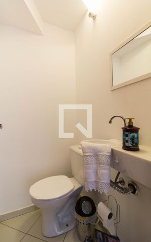 Casa de condomínio para alugar com 90m², 2 quartos e 2 vagas Casa de condomínio para alugar com 90m², 2 quartos e 2 vagasLavabo