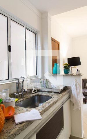 Casa de condomínio para alugar com 90m², 2 quartos e 2 vagas Casa de condomínio para alugar com 90m², 2 quartos e 2 vagasCozinha
