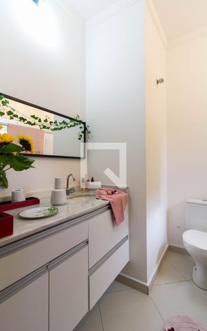 Casa de condomínio para alugar com 90m², 2 quartos e 2 vagas Casa de condomínio para alugar com 90m², 2 quartos e 2 vagasBanheiro suíte