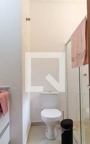 Casa de condomínio para alugar com 90m², 2 quartos e 2 vagas Casa de condomínio para alugar com 90m², 2 quartos e 2 vagasBanheiro suíte