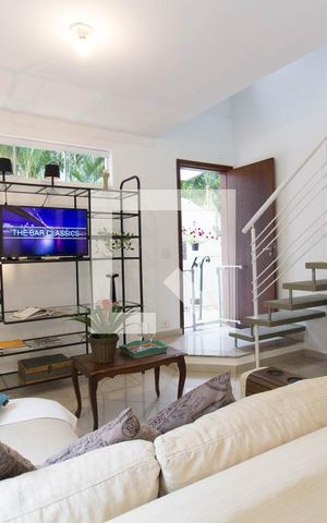 Casa de condomínio para alugar com 90m², 2 quartos e 2 vagas Casa de condomínio para alugar com 90m², 2 quartos e 2 vagasSala