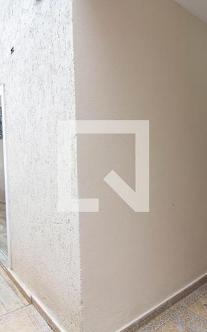Casa de condomínio para alugar com 90m², 2 quartos e 2 vagas Casa de condomínio para alugar com 90m², 2 quartos e 2 vagasCorredor