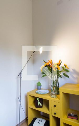 Casa de condomínio para alugar com 90m², 2 quartos e 2 vagas Casa de condomínio para alugar com 90m², 2 quartos e 2 vagasCloset