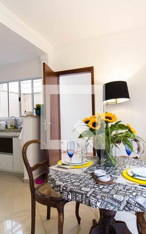 Casa de condomínio para alugar com 90m², 2 quartos e 2 vagas Casa de condomínio para alugar com 90m², 2 quartos e 2 vagasSala de jantar