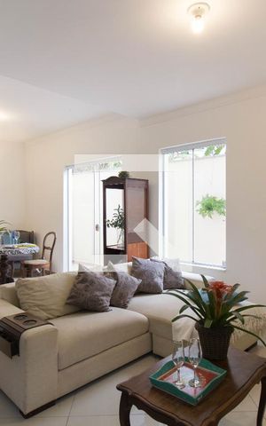 Casa de condomínio para alugar com 90m², 2 quartos e 2 vagas Casa de condomínio para alugar com 90m², 2 quartos e 2 vagasSala