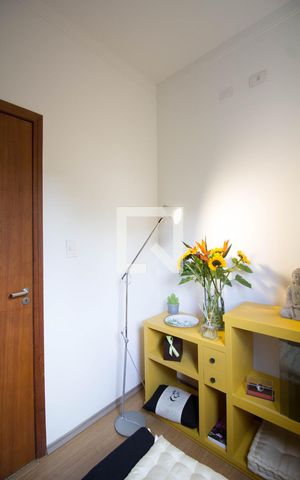 Casa de condomínio para alugar com 90m², 2 quartos e 2 vagas Casa de condomínio para alugar com 90m², 2 quartos e 2 vagasCloset