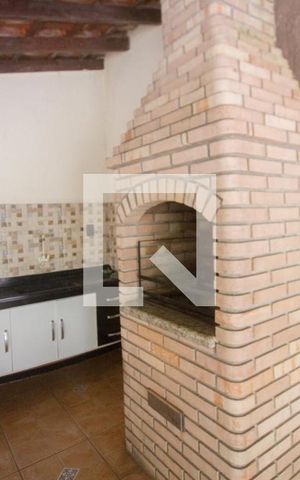 Casa à venda com 200m², 3 quartos e 2 vagasChurrasqueira