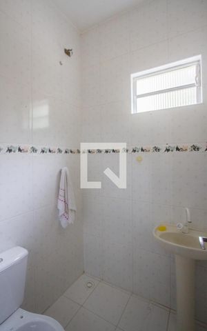 Casa à venda com 200m², 3 quartos e 2 vagasBanheiro Suíte