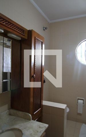 Casa para alugar com 342m², 5 quartos e 4 vagasBanheiro da Suíte 1