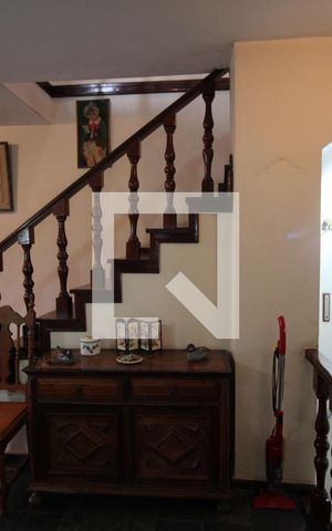 Casa para alugar com 342m², 5 quartos e 4 vagasSala