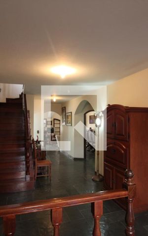 Casa para alugar com 342m², 5 quartos e 4 vagasSala