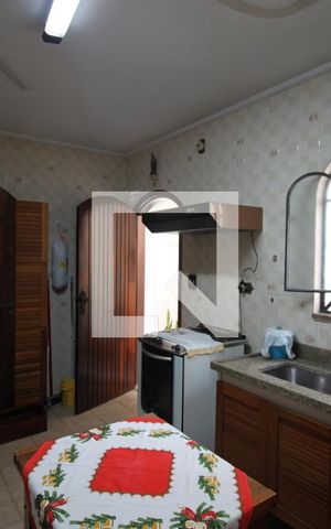 Casa para alugar com 342m², 5 quartos e 4 vagasCozinha