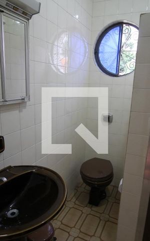 Casa para alugar com 342m², 5 quartos e 4 vagasBanheiro da Suíte 3