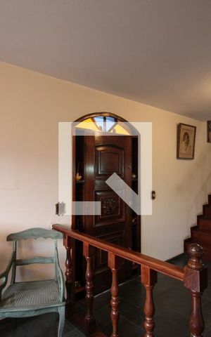Casa para alugar com 342m², 5 quartos e 4 vagasSala