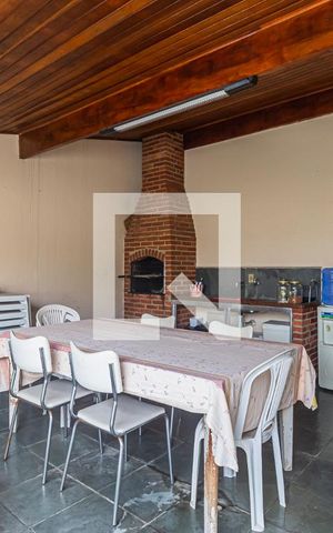 Casa à venda com 300m², 3 quartos e 2 vagas Casa à venda com 300m², 3 quartos e 2 vagasEspaço Churrasco