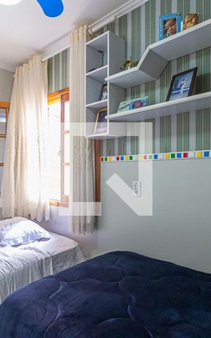 Casa à venda com 300m², 3 quartos e 2 vagas Casa à venda com 300m², 3 quartos e 2 vagasQuarto 1