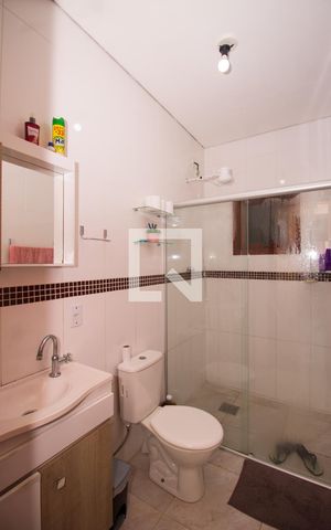 Casa à venda com 270m², 3 quartos e 3 vagas Casa à venda com 270m², 3 quartos e 3 vagasBanheiro