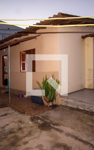 Casa à venda com 270m², 3 quartos e 3 vagas Casa à venda com 270m², 3 quartos e 3 vagasÁrea Externa
