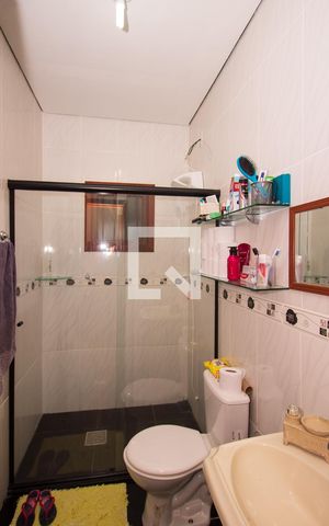 Casa à venda com 270m², 3 quartos e 3 vagas Casa à venda com 270m², 3 quartos e 3 vagasBanheiro da Suíte