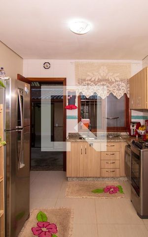 Casa à venda com 270m², 3 quartos e 3 vagas Casa à venda com 270m², 3 quartos e 3 vagasSala/Cozinha