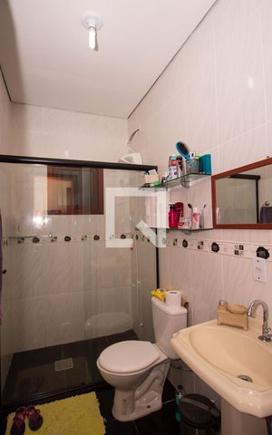Casa à venda com 270m², 3 quartos e 3 vagas Casa à venda com 270m², 3 quartos e 3 vagasBanheiro da Suíte