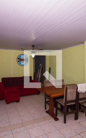 Casa à venda com 270m², 3 quartos e 3 vagas Casa à venda com 270m², 3 quartos e 3 vagasEspaço Gourmet