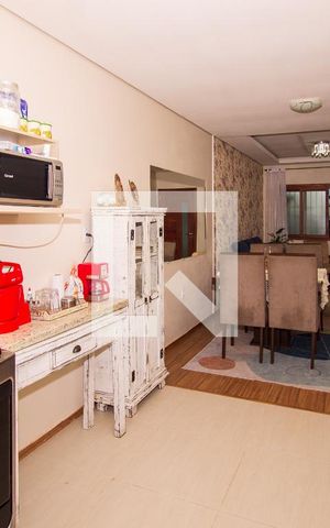 Casa à venda com 270m², 3 quartos e 3 vagas Casa à venda com 270m², 3 quartos e 3 vagasSala/Cozinha