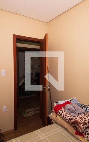 Casa à venda com 270m², 3 quartos e 3 vagas Casa à venda com 270m², 3 quartos e 3 vagasQuarto 2
