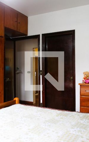 Casa à venda com 318m², 6 quartos e 4 vagas Casa à venda com 318m², 6 quartos e 4 vagasSuite 1