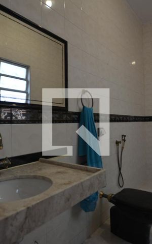 Casa à venda com 100m², 3 quartos e 1 vagaBanheiro Social