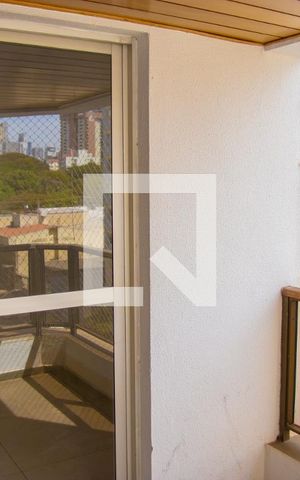 Apartamento para alugar com 110m², 3 quartos e 1 vaga Apartamento para alugar com 110m², 3 quartos e 1 vagaVaranda da Sala