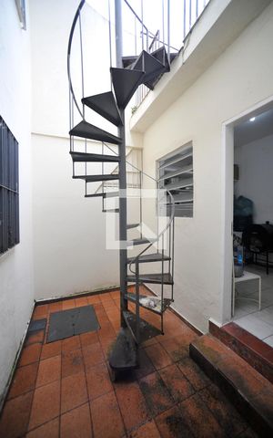 Casa à venda com 200m², 3 quartos e 2 vagasQuintal