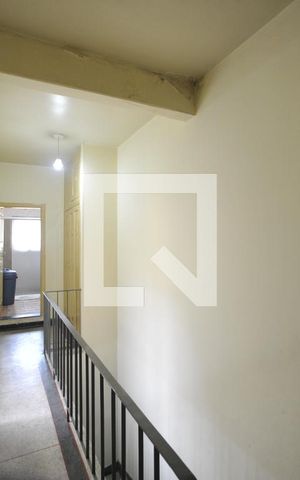 Casa à venda com 200m², 3 quartos e 2 vagasCorredor