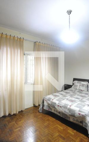 Casa à venda com 200m², 3 quartos e 2 vagasQuarto 1
