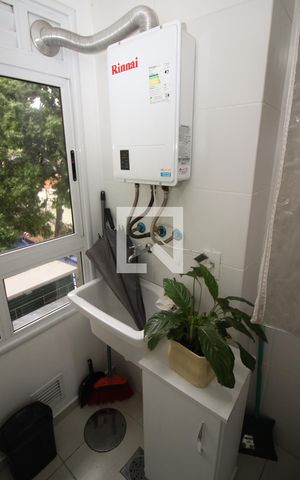 Apartamento à venda com 65m², 2 quartos e 1 vaga Apartamento à venda com 65m², 2 quartos e 1 vagaCozinha e Área de Serviço
