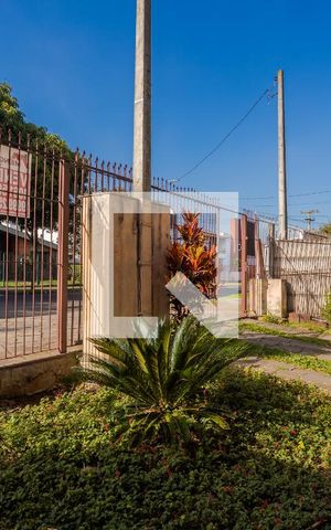 Casa à venda com 386m², 3 quartos e 2 vagas Casa à venda com 386m², 3 quartos e 2 vagasPátio