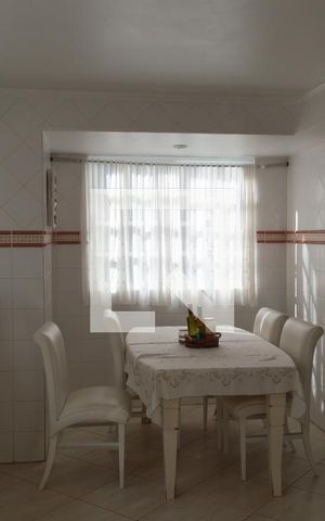 Casa à venda com 370m², 4 quartos e 2 vagas