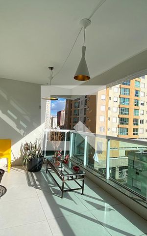 Apartamento à venda com 114m², 3 quartos e 3 vagasSacada da Sala
