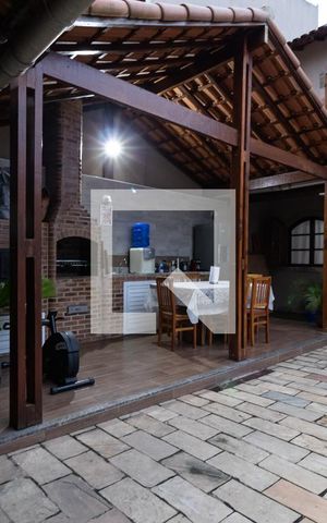 Casa de condomínio à venda com 200m², 4 quartos e 3 vagasChurrasqueira