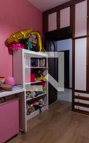 Casa de condomínio à venda com 200m², 4 quartos e 3 vagasQuarto 2