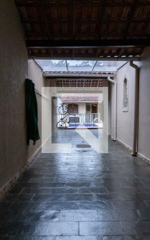 Casa de condomínio à venda com 200m², 4 quartos e 3 vagasGaragem