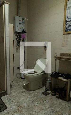 Casa de condomínio à venda com 200m², 4 quartos e 3 vagasBanheiro da Suíte 1